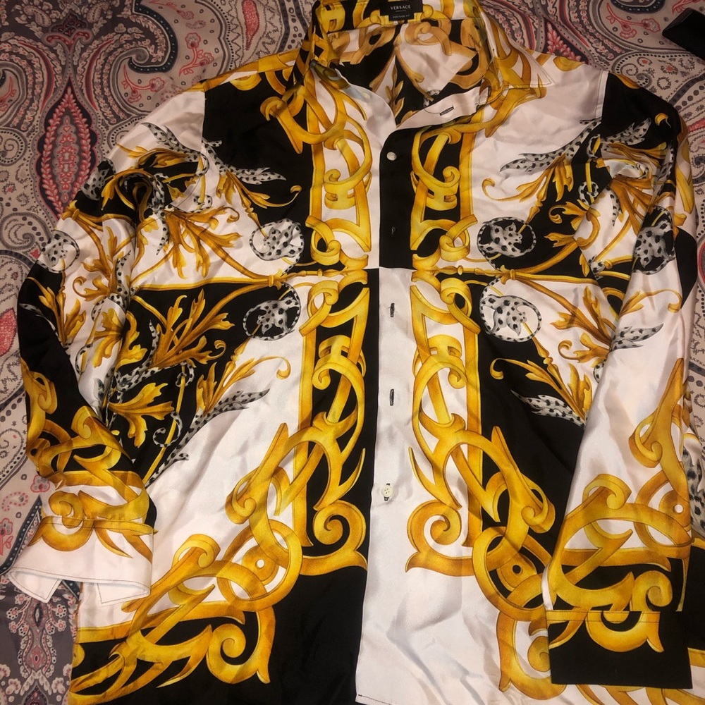 Versace - Picture 1 of 5